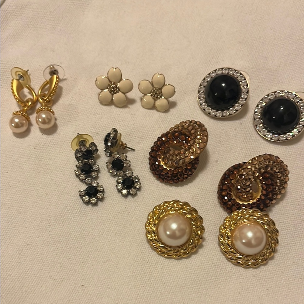 Costume/Vintage earring bundle